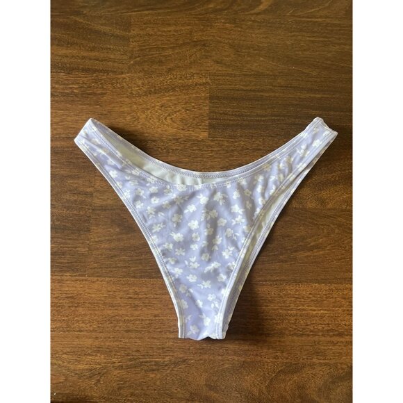 NWT Lavender Floral Bikini Set Medium Bandeau Top & High Cut Bottoms Swimwear - Picture 6 of 7